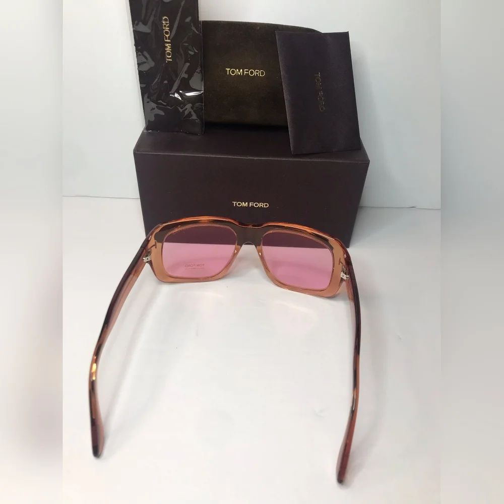 New- 💯 Original TOM FORDBailey TF885 Sunglasses Pink